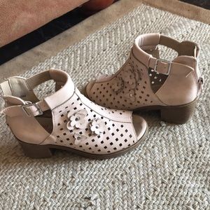 Jelly pop girls sandals size 13 pink